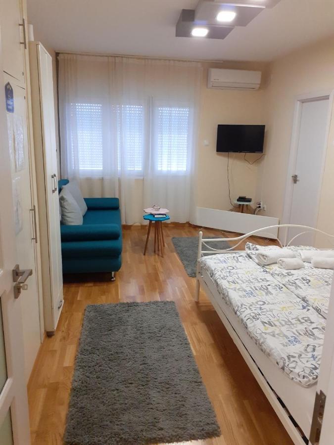Apartment Marija Belgrad Exteriör bild