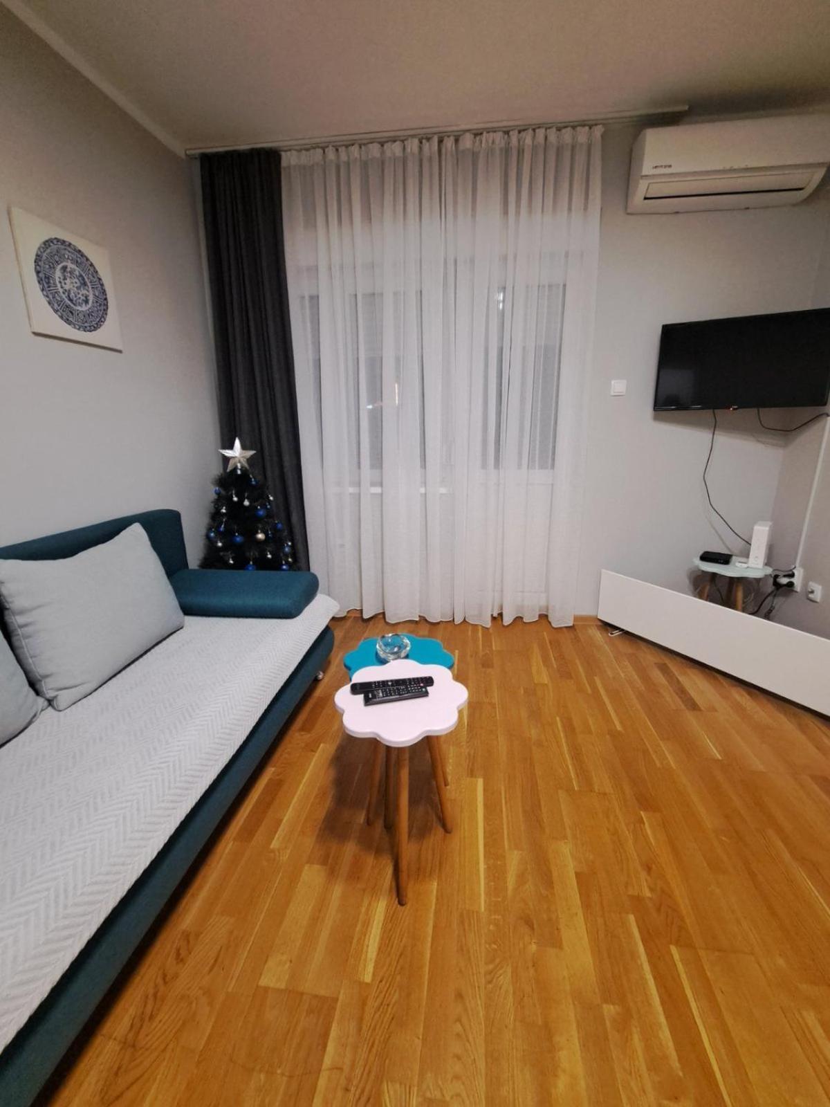 Apartment Marija Belgrad Exteriör bild