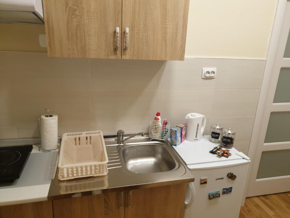 Apartment Marija Belgrad Exteriör bild
