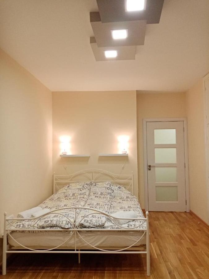 Apartment Marija Belgrad Exteriör bild